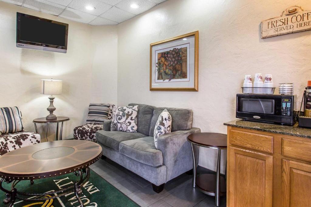 Rodeway Inn Lawton Exteriér fotografie